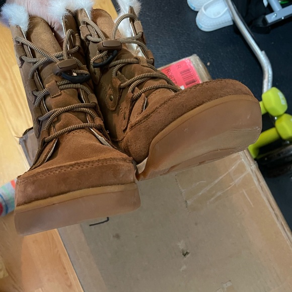Sorel Winter Boots - worn once! - Picture 4 of 7
